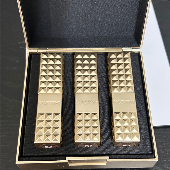 Valentino Lipstick Trio - Picture 4 of 8